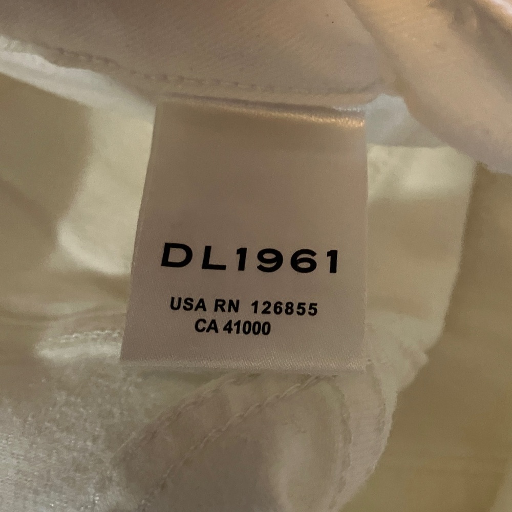 DL1961 - Picture 7 of 7